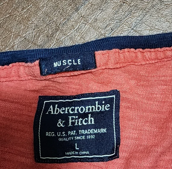 Abercrombie & Fitch Coral and Navy Tee Shirt - Picture 4 of 5
